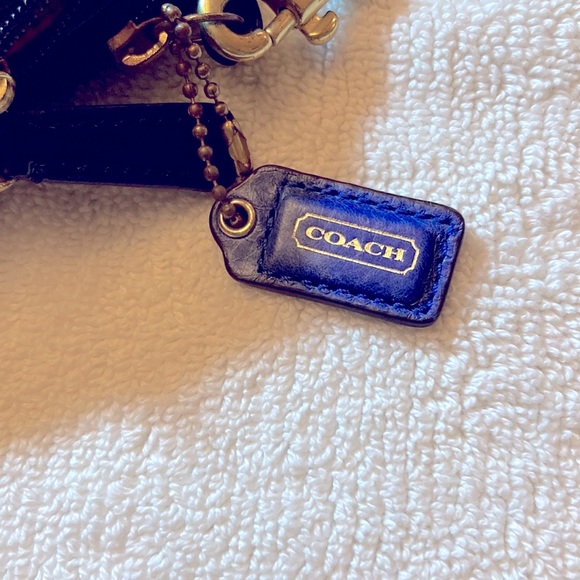 COACH TARTAN DOUBLE POCKET WRISTLET WALLET. MANY POCKETS WITH LOTS OF ROOM. EUC - Picture 2 of 14